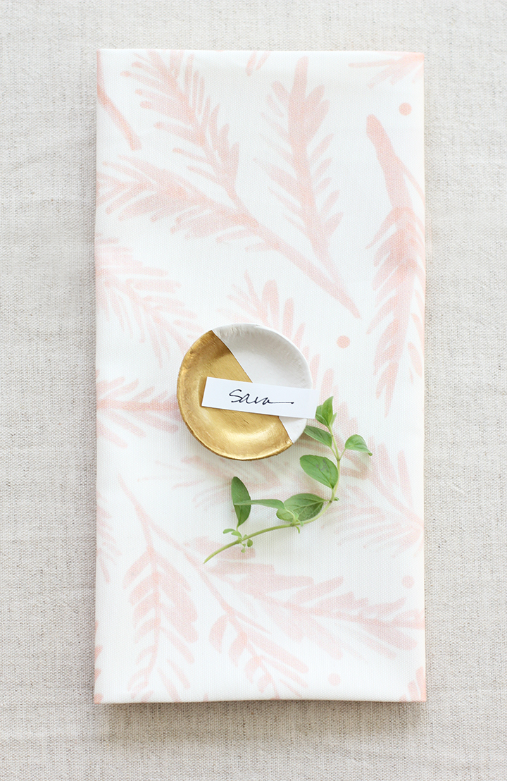 DIY Clay Bowl Place Card Holders | alice & lois