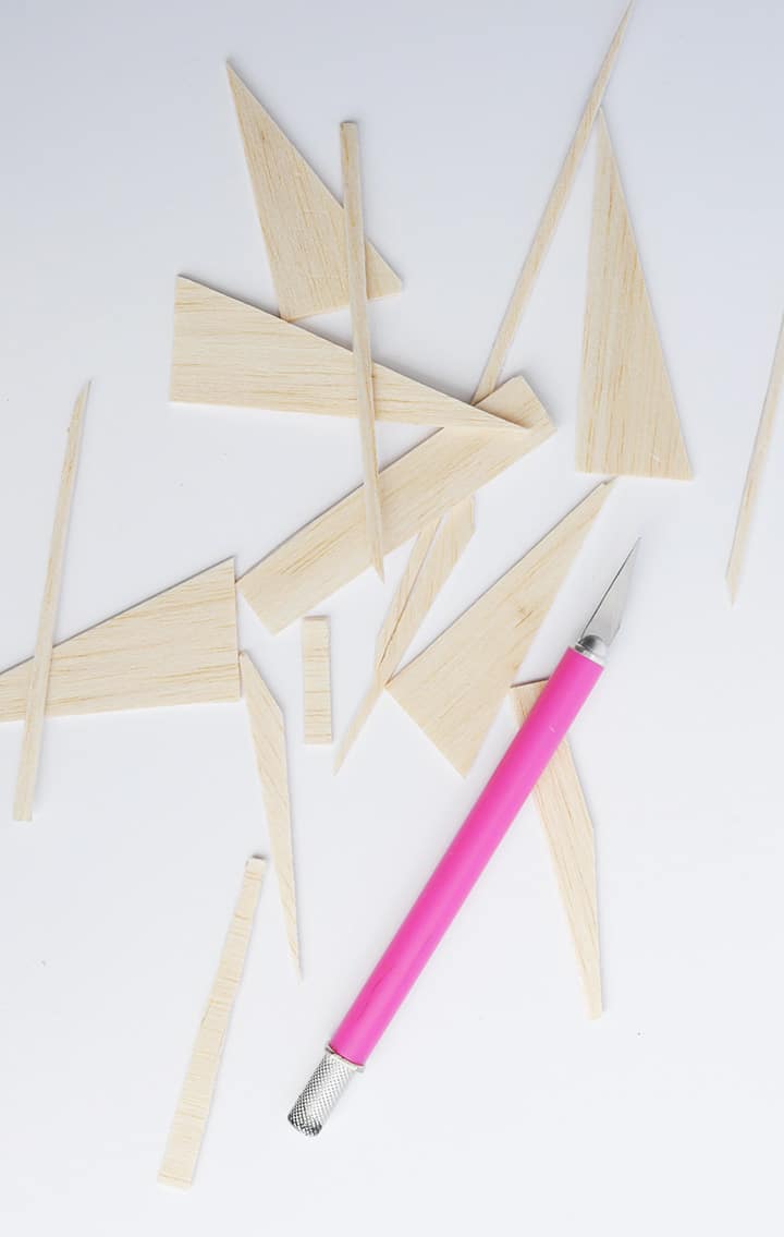 Make these DIY Modern Decorative Sailboats in four easy steps.