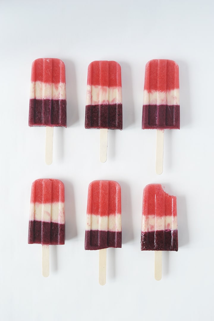 Try this red, white and blue Fourth of July Kids Popsicle recipe!