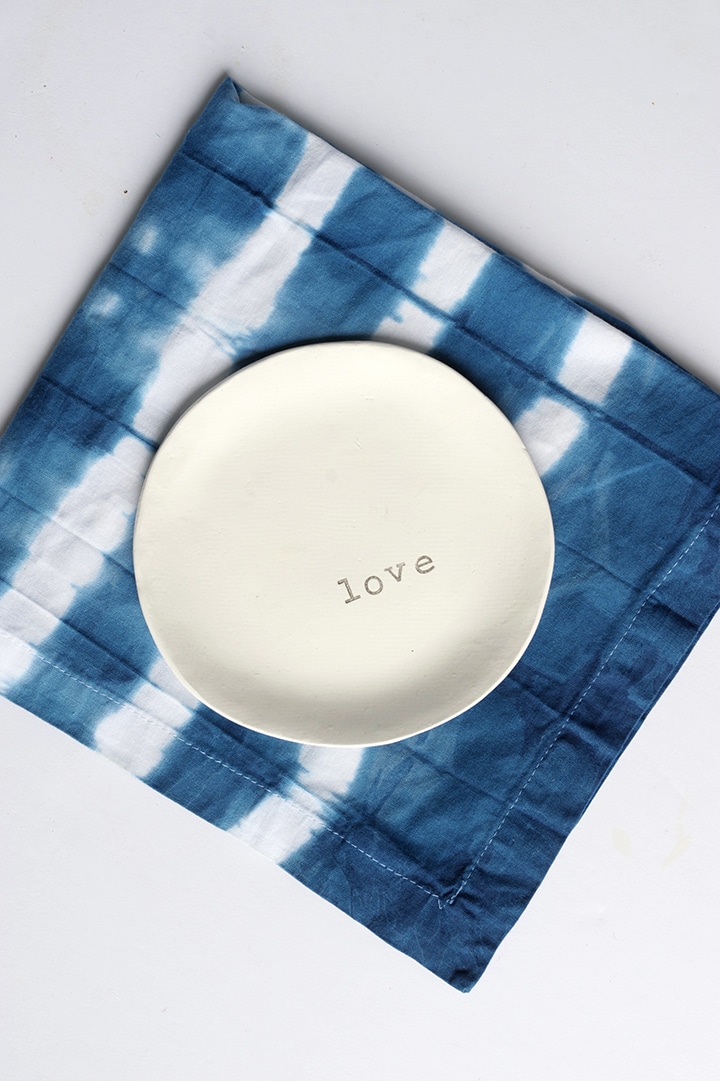 diy-shibori-indigo-cloth-napkings-9