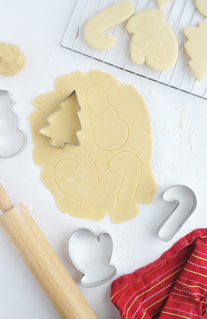 Five Favorite Holiday Cookie Recipes that are perfect for a Christmas Cookie Exchange and a Free Printable Label!