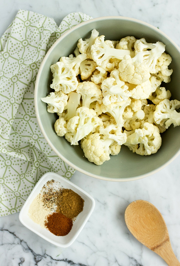 This spicy roasted cauliflower appetizer is perfect party food. It’s easy to make and easy to eat! And the creamy dip goes well with any roasted veggie. Spicy Roasted Cauliflower