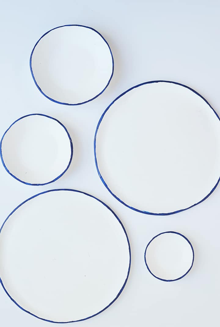 Learn how to make these DIY Air Dry Clay Bowls that look just like classic enamelware!