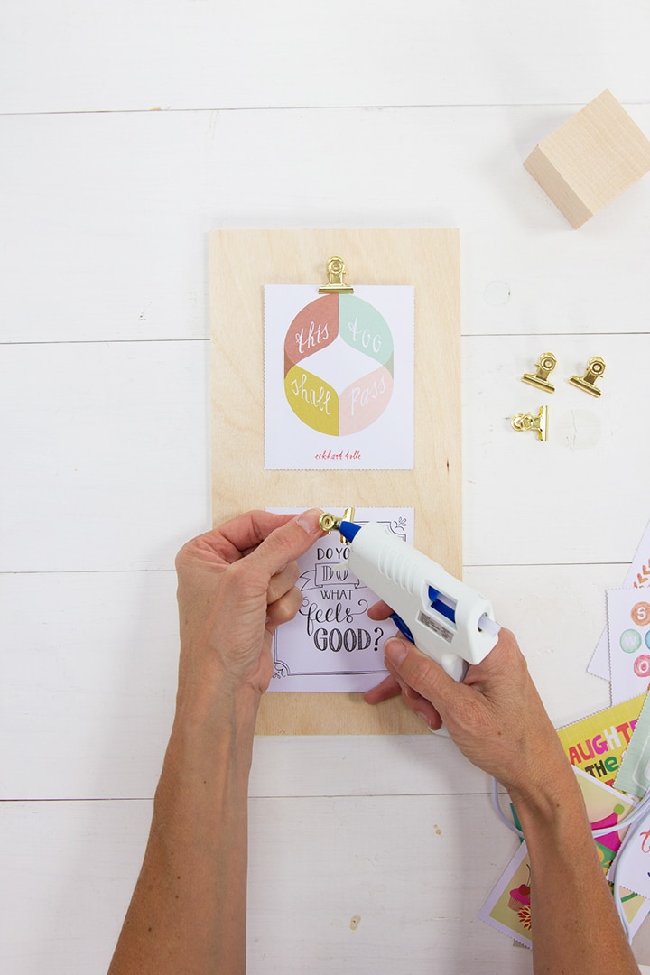 DIY Modern Clip Frame