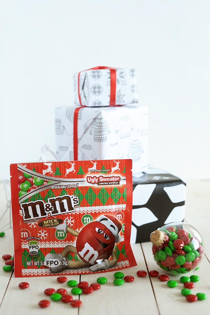 Free Printable Holiday Wrapping Paper