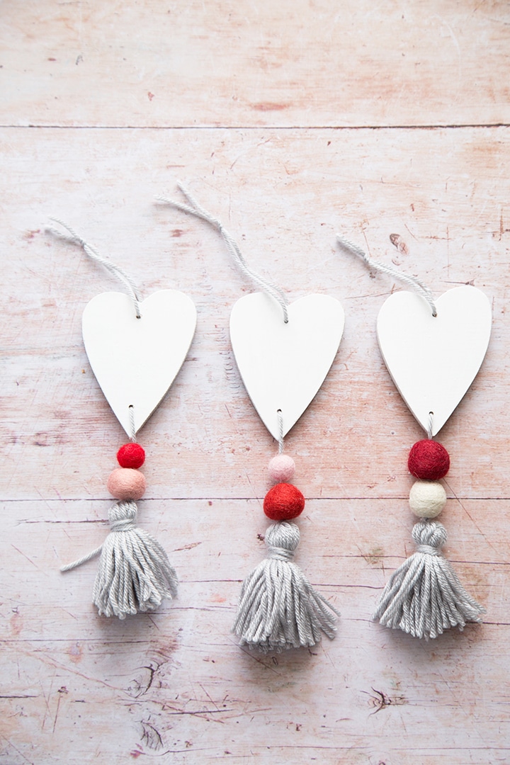 DIY-Hanging-Heart-Tassel-4