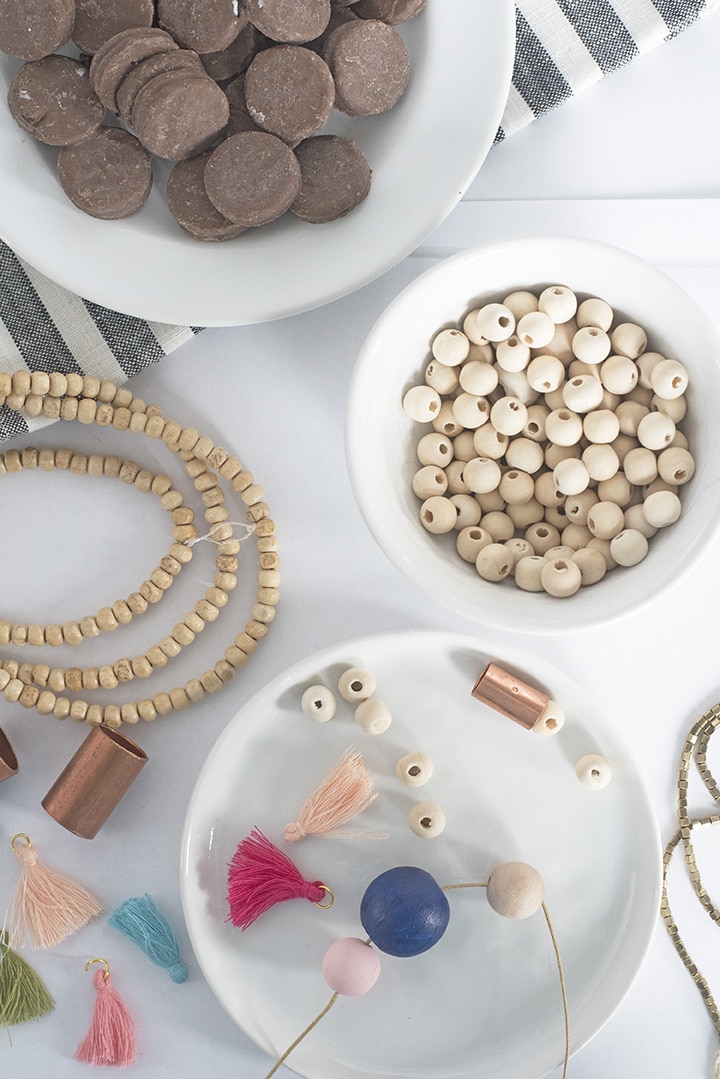 How to host a fun craft night with the girls!