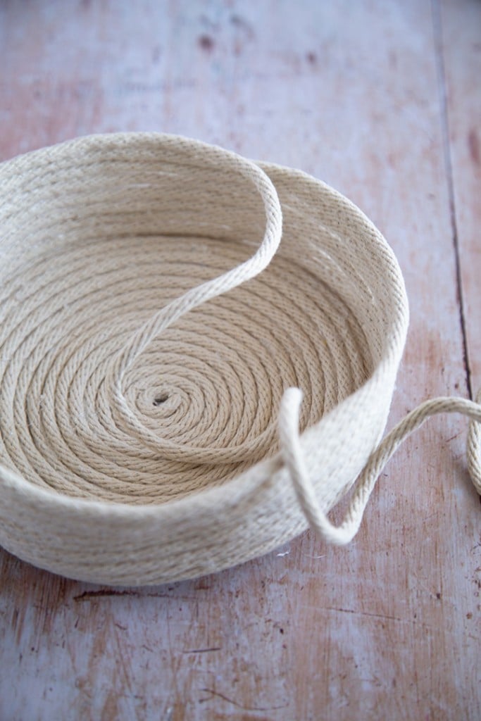 Alice and LoisDIY Rope Planter Basket Alice and Lois