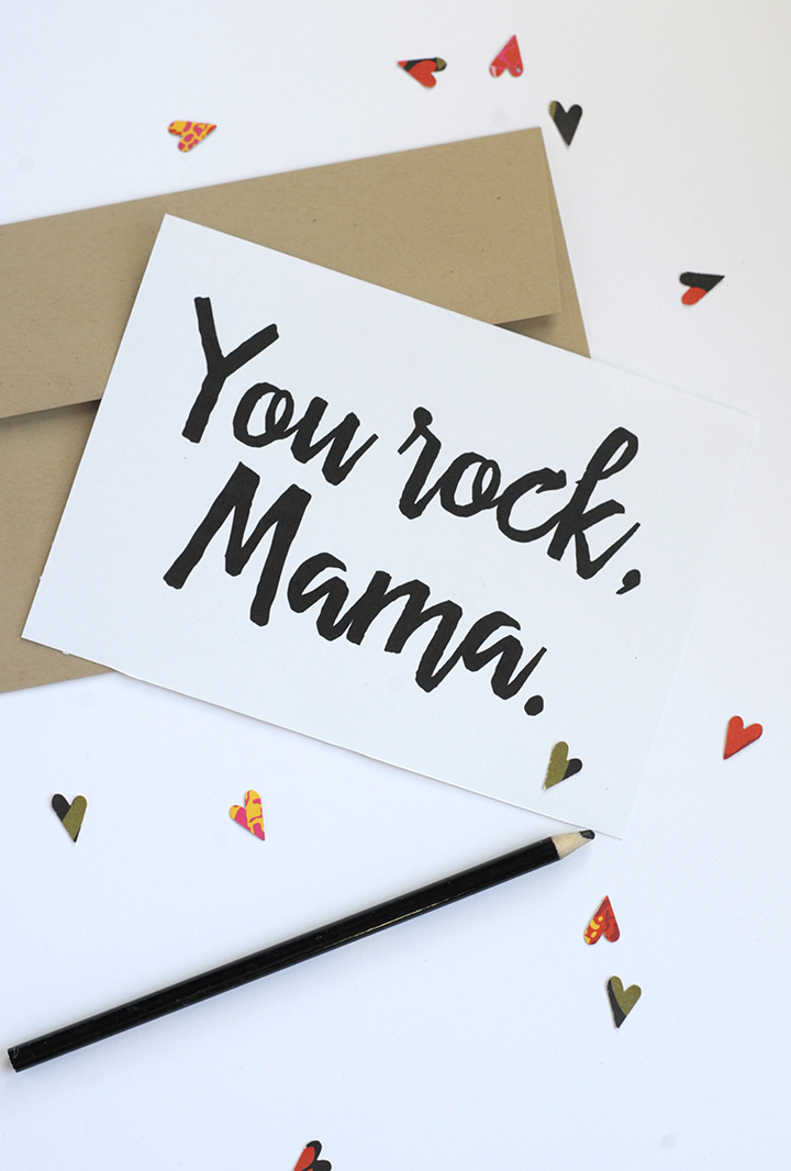 Print out this free mother's day printable card from aliceandlois.com
