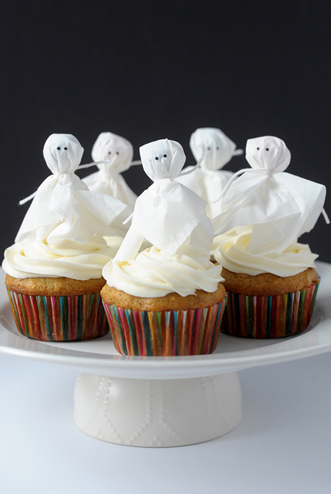 DIY Ghost Lollipop Cupcake Toppers