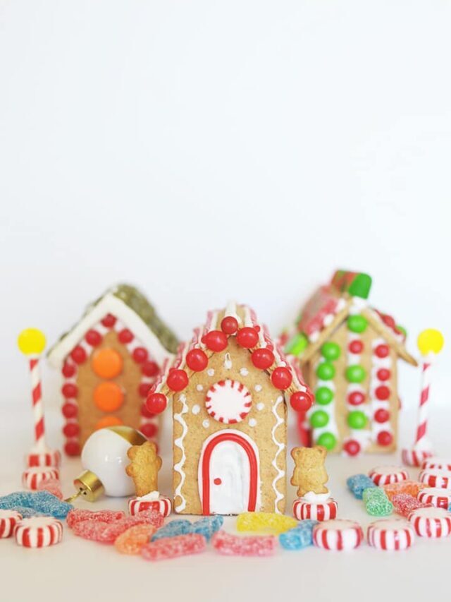 DIY Graham Cracker Gingerbread Houses