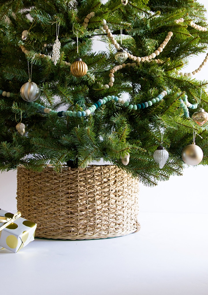 diy christmas tree collar