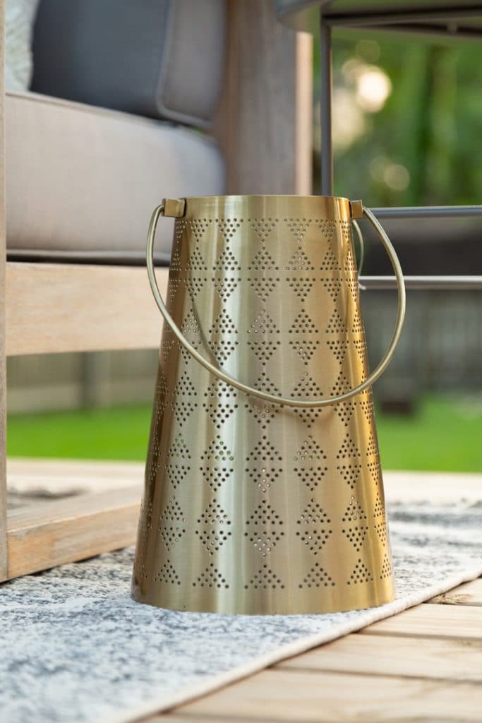 Outdoor lantern 